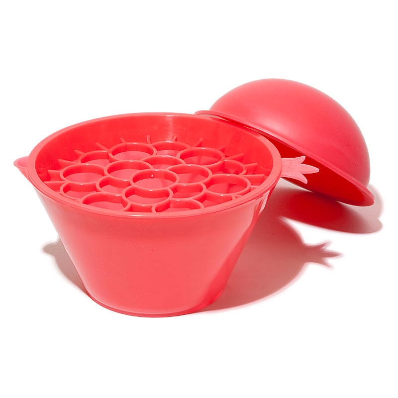 immagine del sgranatore pratico per melagrana, togli arilli senza il coperchio