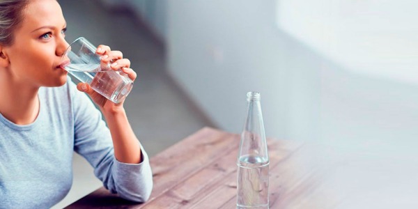 Dieta dell’Acqua Idrogenata: Sfrutta le Proprietà dell’Idrogeno per Perdere Peso