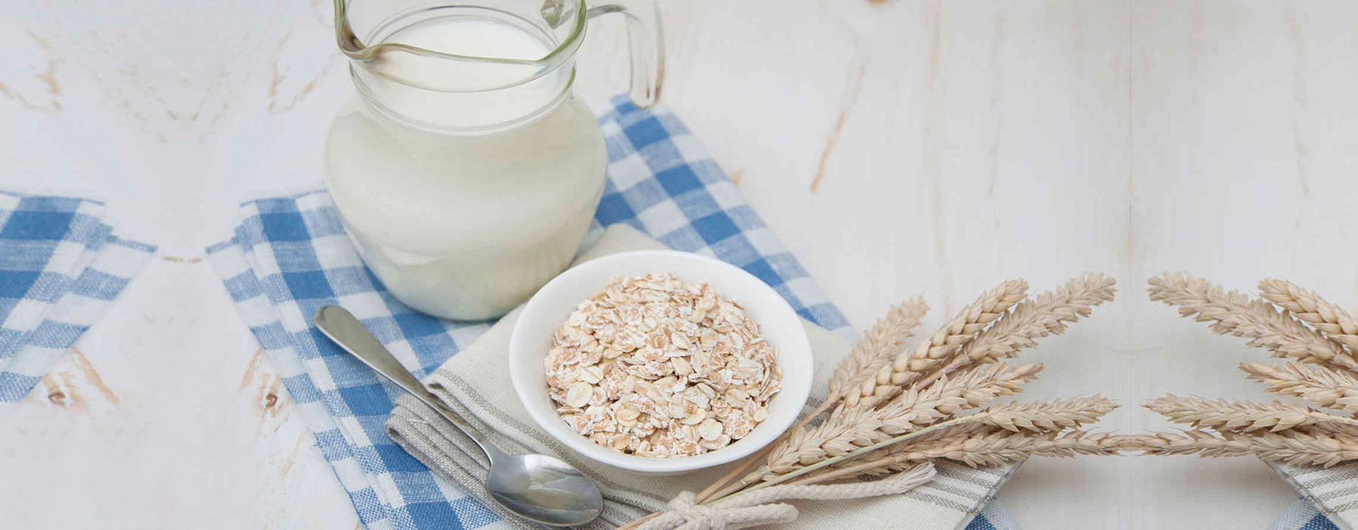 Latte vegetale di avena: la ricetta per farlo in casa