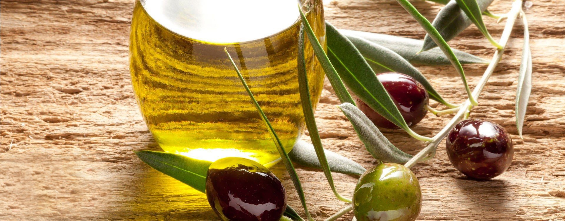 Preparare l'olio fatto in casa con un frantoio domestico